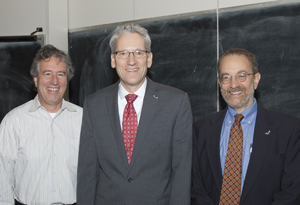 John Wiesman (center), with dean Howard frumkin at right and Professor thomas Burbacher at left.