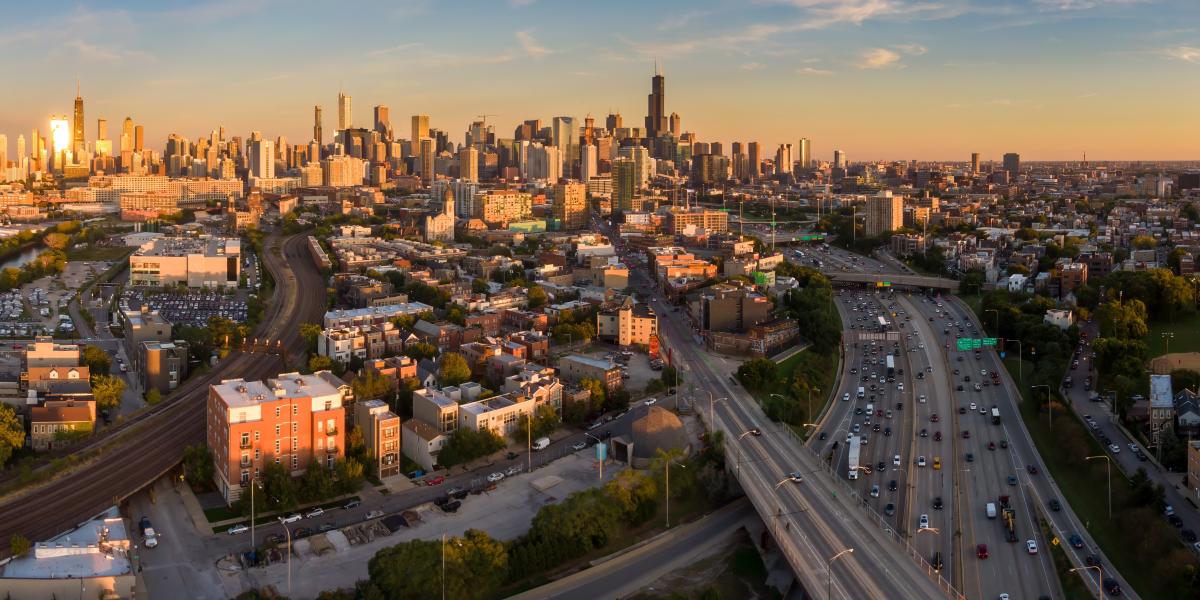 freeway and neighborhoods in Chicago